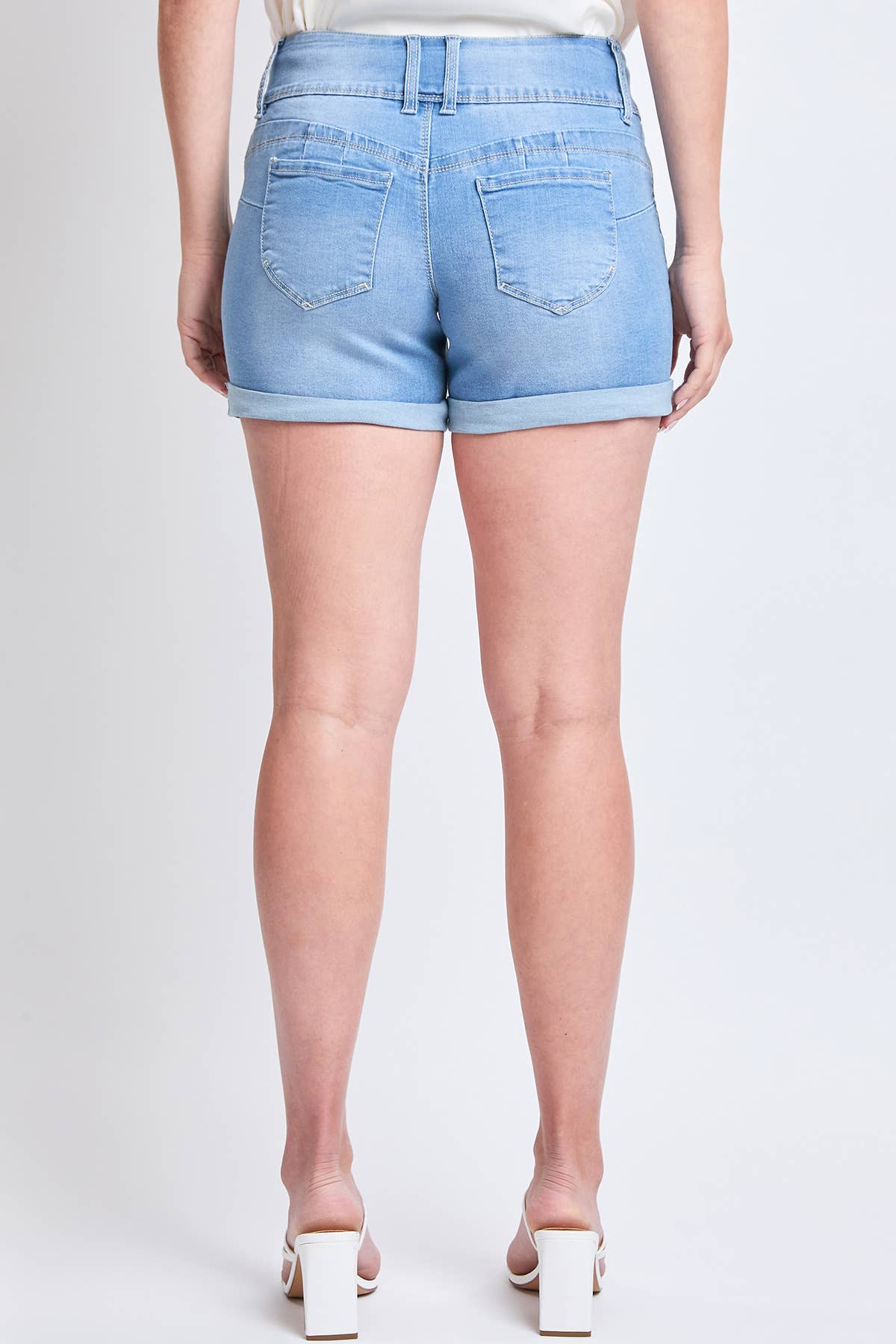 Missy WannaBettaButt 3 Button Cuffed Shorts: 16 / RIPS+WHISKERS S2658