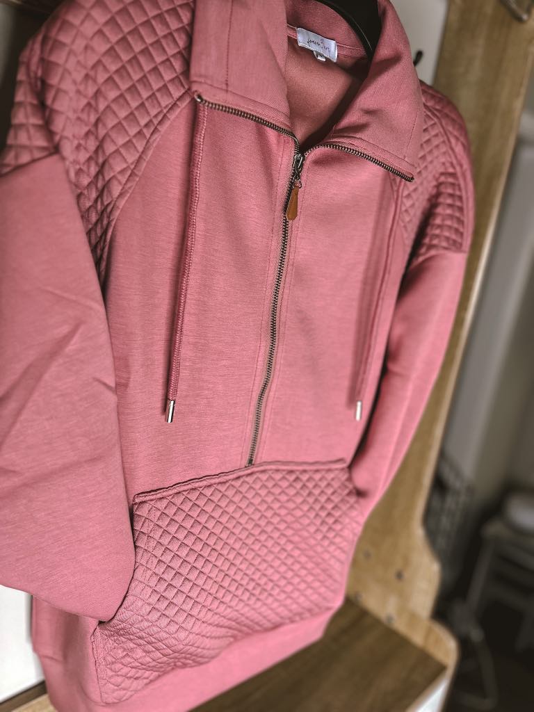 RTS: FOREVER3AM BRANDED QUINN QUILTED HALF ZIP PULLOVERS!