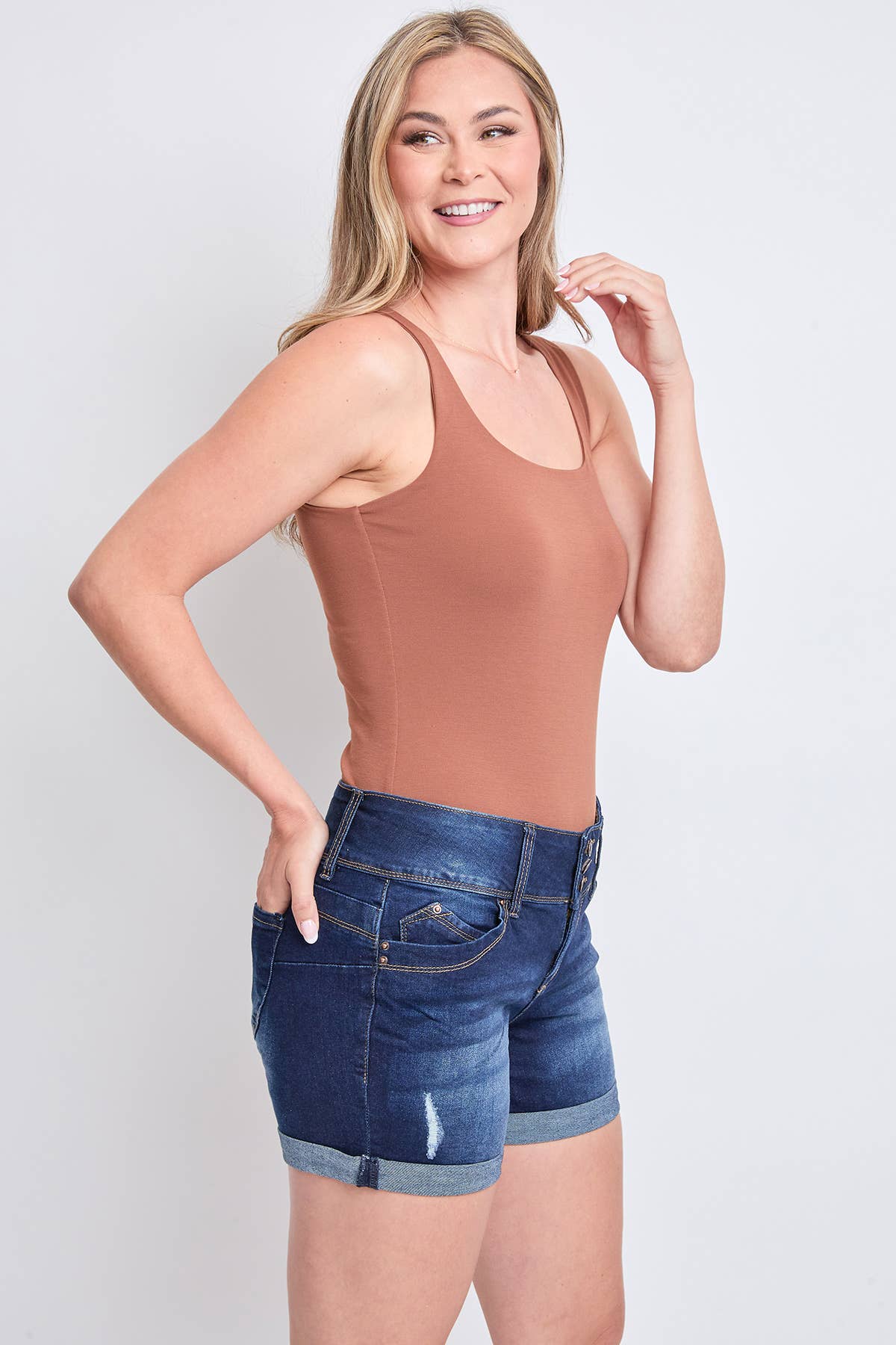 Missy WannaBettaButt 3 Button Cuffed Shorts: 14 / RIPS+WHISKERS S2658