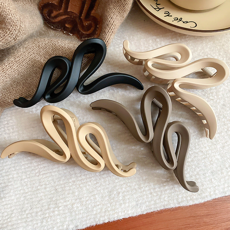 Mae. Accessories