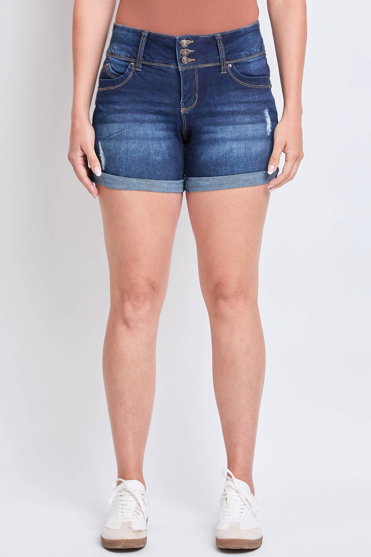 Missy WannaBettaButt 3 Button Cuffed Shorts: 12 / RIPS+WHISKERS S2658