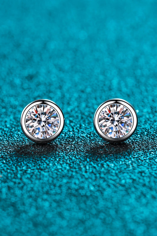 Inlaid 1 Carat Moissanite Stud Earrings